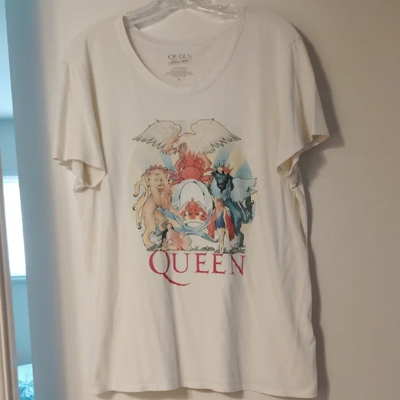 Lucky Brand White Queen Merch Tee - Picture 1 of 5